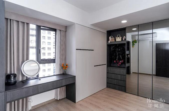 112㎡三室改兩室，一廳兩用布局，感受現(xiàn)代簡約雅居的舒適與魅力